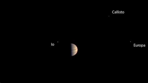 Juno Sends 1st Pic From Jupiters Orbit