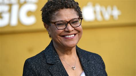 Karen Bass Beats Billionaire Caruso In L A Race For Mayor