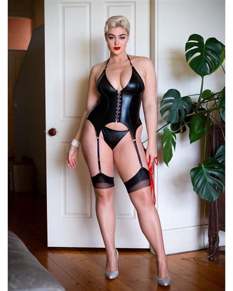 Stefania Ferrario Стефания Феррарио Vk Модные стили Пышные модели Полные девушки