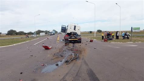 Chocaron Camiones En Cruce De La Ruta Nacional 35 Y Ruta Provincial 18