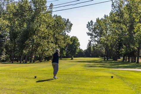 Beginner Golf Night Lakeview Golf Course Lakeview Golf Course Calgary 8 August 2022