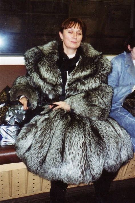 Pin By John Dennis On Furs In Fox Fur Coat Vintage Fur Fox Fur