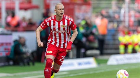 Bundesliga Timo Baumgartl W Nscht Sich Duell Mit S Bastien Haller