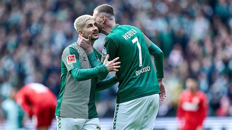 Nach Zoff Im Werder Bremen Training Ducksch Schmid Jubeln Gemeinsam