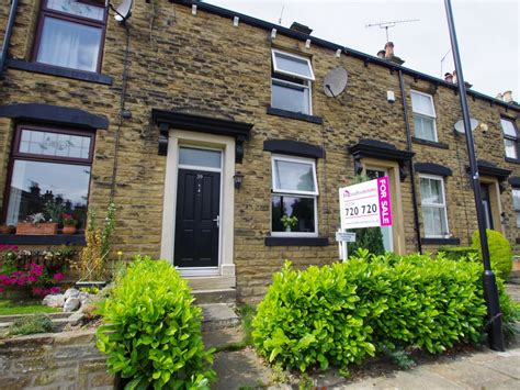 2 Bed Terraced House For Sale In Bryan Street Farsley Pudsey Ls28