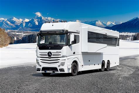 VARIO Signature Teil Integriertes Wohnmobil MB Actros