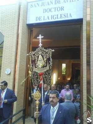 El Simpecado De Sevilla Sur Camino De Santa Genoveva