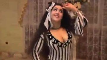 Egyptian Brunette Seductive Dance PORNDROIDS