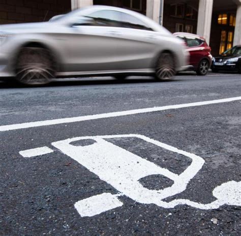 Fortschritte bei Ladenetz für E Autos WELT