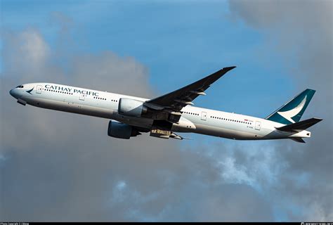 B KQS Cathay Pacific Boeing 777 367ER Photo By CWong ID 1635891