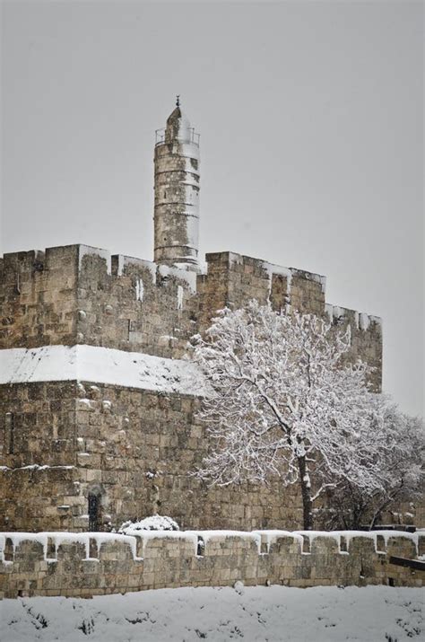 Torre De David Em Jerusalem No Inverno Na Neve Foto De Stock Imagem