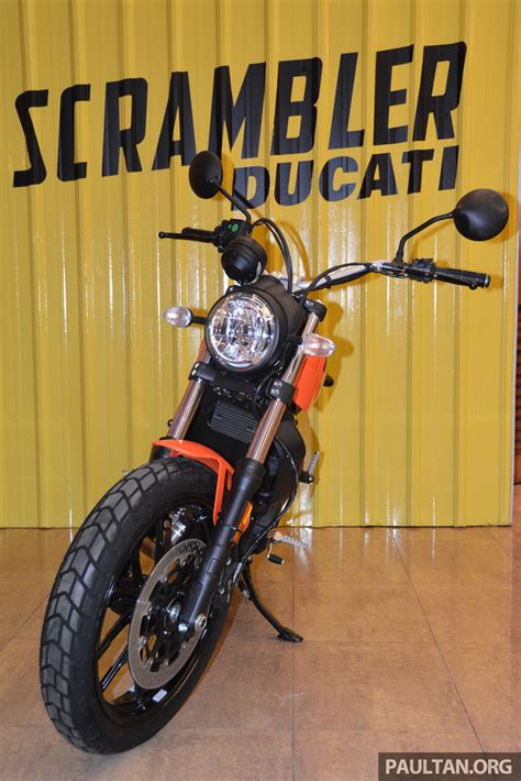 2016 Ducati SCrambler Sixty2 11 Paul Tan S Automotive News