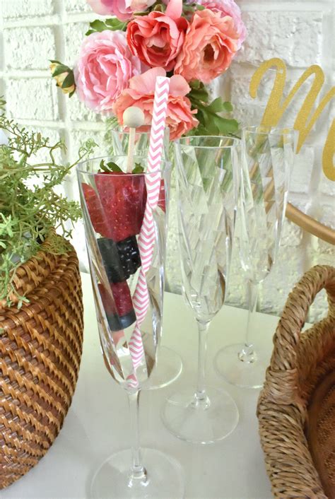 Easy mimosa bar styling that's perfect for any festive event!