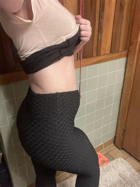 Nudes YogaPants NUDE PICS ORG