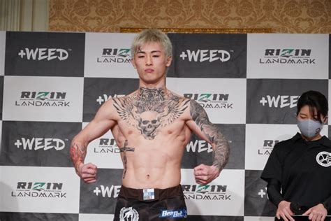 【rizin】平本蓮、鈴木千裕の顔面に拳を近づける緊迫フェイスオフ！ ＝前日計量 Efight【イーファイト】格闘技情報を毎日配信！