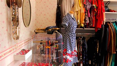 Best Online Vintage Clothing Stores Youll Want To Visit Once Vintage