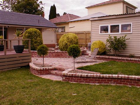 Retaining Brick Wall Construction Northern Virgina And Dc Pavers