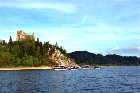 Rejsy po Jeziorze Czorsztyńskim Rejsy gondolami po Jeziorze