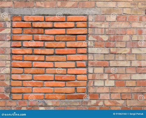 Ventana Del Bricked Up De Immured En Una Pared De Ladrillo Vieja Foto