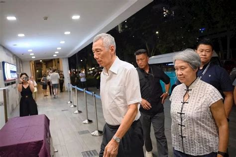 Singapore Senior Minister Lee Hsien Loong Attends Funeral Wake Of