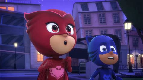 Pj Masks Super Pigiamini Gufetta E La Rovesciata Della Bella Saetta