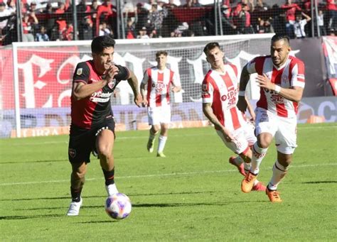 Newells fue más pero no pudo aprovechar la localía y empató contra