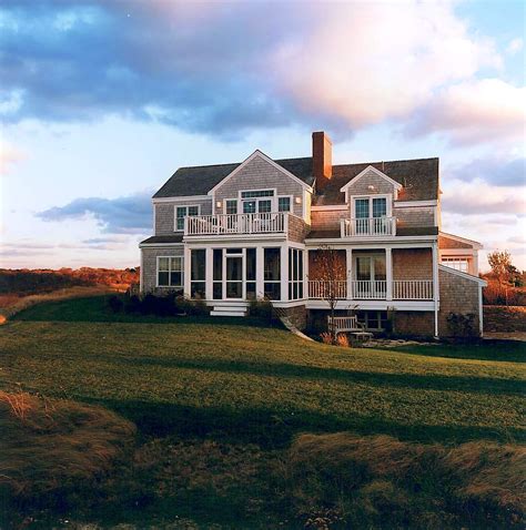 Nantucket Acorn Deck House