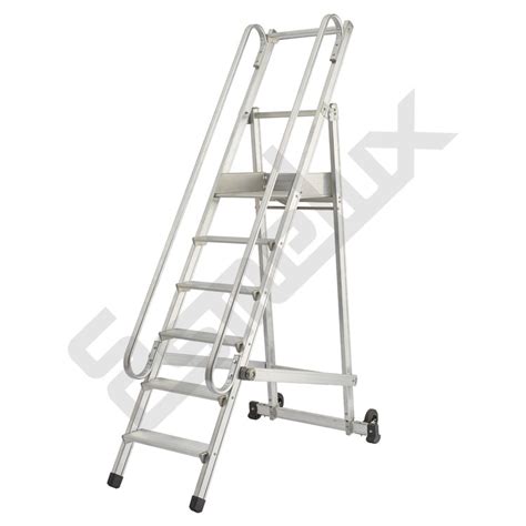 Escalera 7 Peldaños en Aluminio Plegable de Plataforma