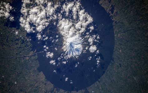 Volcanoes of New Zealand. North Island (photo) | Cosmonaut Oleg Artemyev