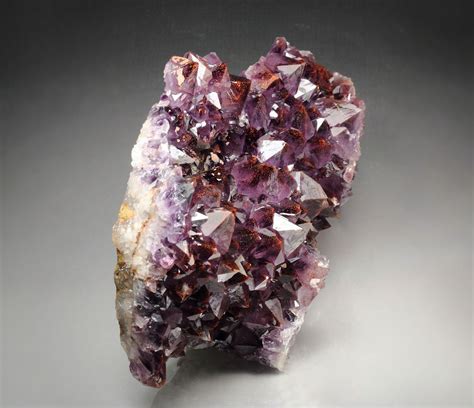 Quebul Fine Minerals Quartz Var Amethyst With Hematite Inclusions