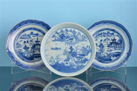 At Auction Lote De Par De Pratos E Covilhete Em Porcelana Chinesa