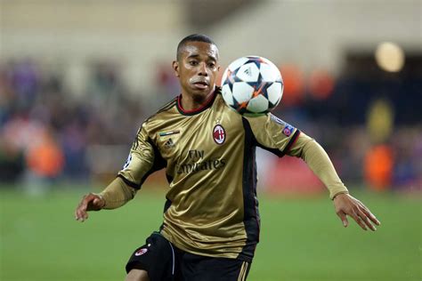 Robinho Espera Que El Triubunal Defina Su Paga En Brasil Su Condena Por