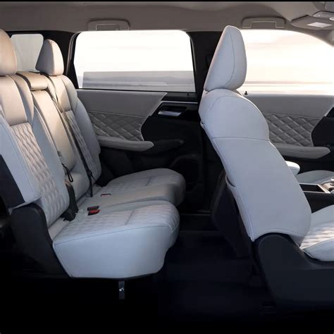 Mitsubishi Outlander Seating & Cargo | Al Habtoor Motors