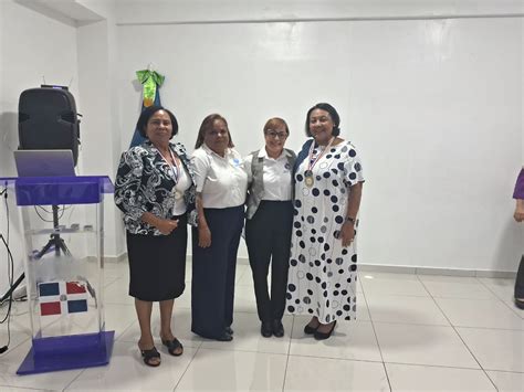 El Servicio Regional De Salud Cibao Central Reconoce A Dos Enfermeras