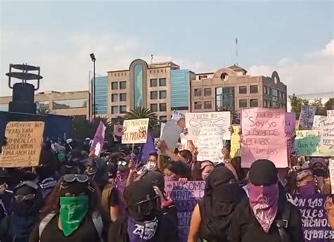 Realizan Marcha Del N En La Cdmx Reportan Siete Mujeres Lesionadas Y