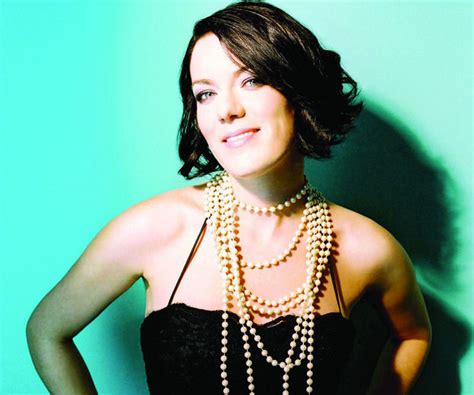 Poze Emilie Claire Barlow Actor Poza 4 Din 18 Cinemagiaro