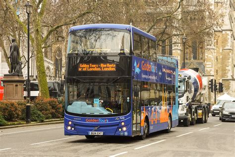 Golden Tours Alperton Ln Bu Eht Bu Eht Is A Volvo Flickr