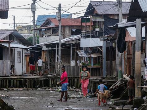 Pobreza Colombia Cifras La Pobreza Multidimensional En El 2021 Cayó Al