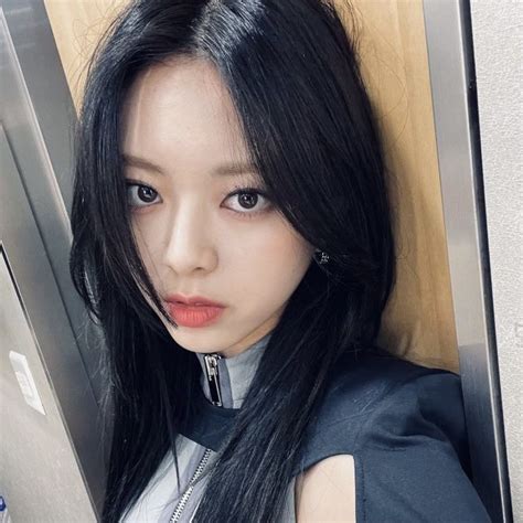 Shin Yuna Itzy Selca Icon Pfp Kpop Itzy Kpop Icons Symbols Ikon