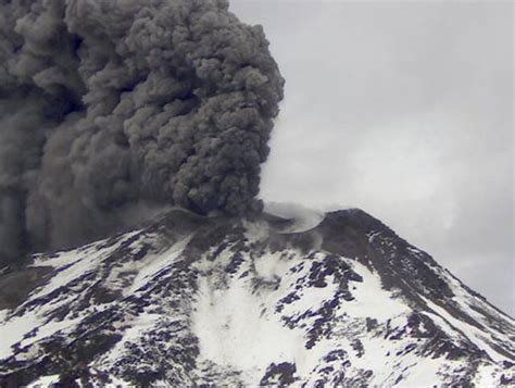 Global Volcanism Program | Nevados de Chillán