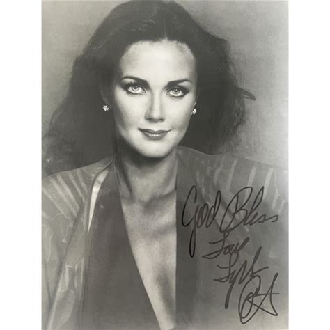 Wonder Woman Lynda Carter Signed Photo