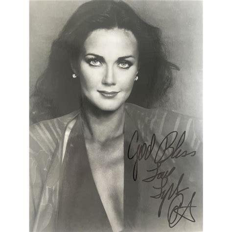 Wonder Woman Lynda Carter signed photo