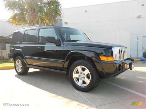 Brilliant Black Crystal Pearl Jeep Commander Sport