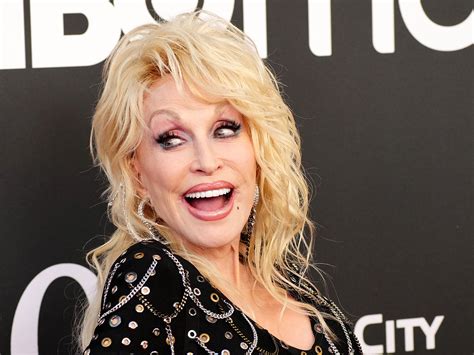 Dolly Parton Wowed In Sexy Dress For Rock And Roll Hall Of Fame Photos