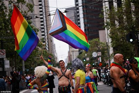 Nyc Pride Revelers Run Screaming After Fireworks Mistaken For Gunfire