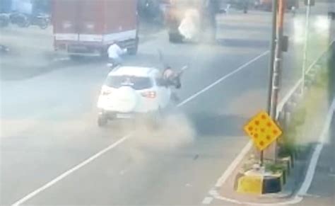 Video Man Dies After Bike Collides With Speeding Suv In Tamil Nadu