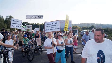 Fotos Gilserberger Demonstrierten Auf Der B Gegen Windkraftpl Ne