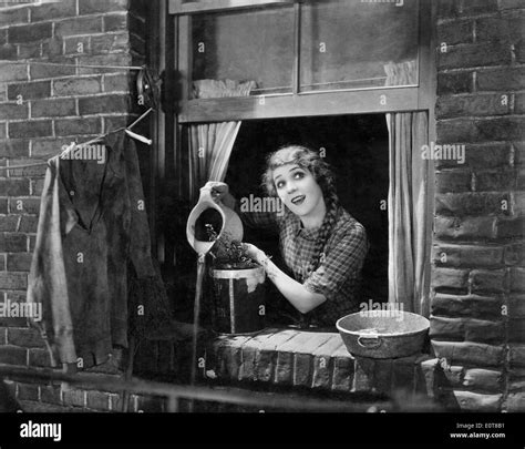 Mary Pickford On Set Of The Silent Film Little Annie Rooney 1925