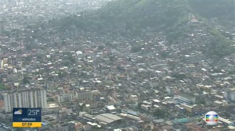 Moradores relatam tiros na região da Serrinha Zona Norte do Rio Bom