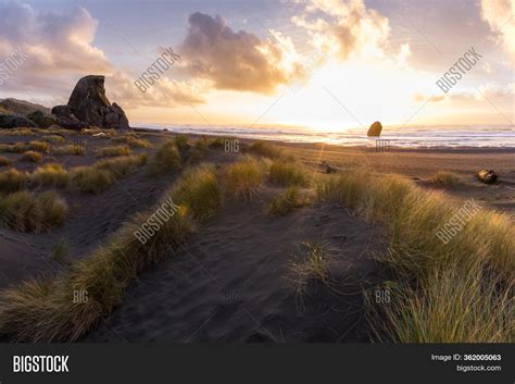 Kissing Rock Sunset Image And Photo Free Trial Bigstock